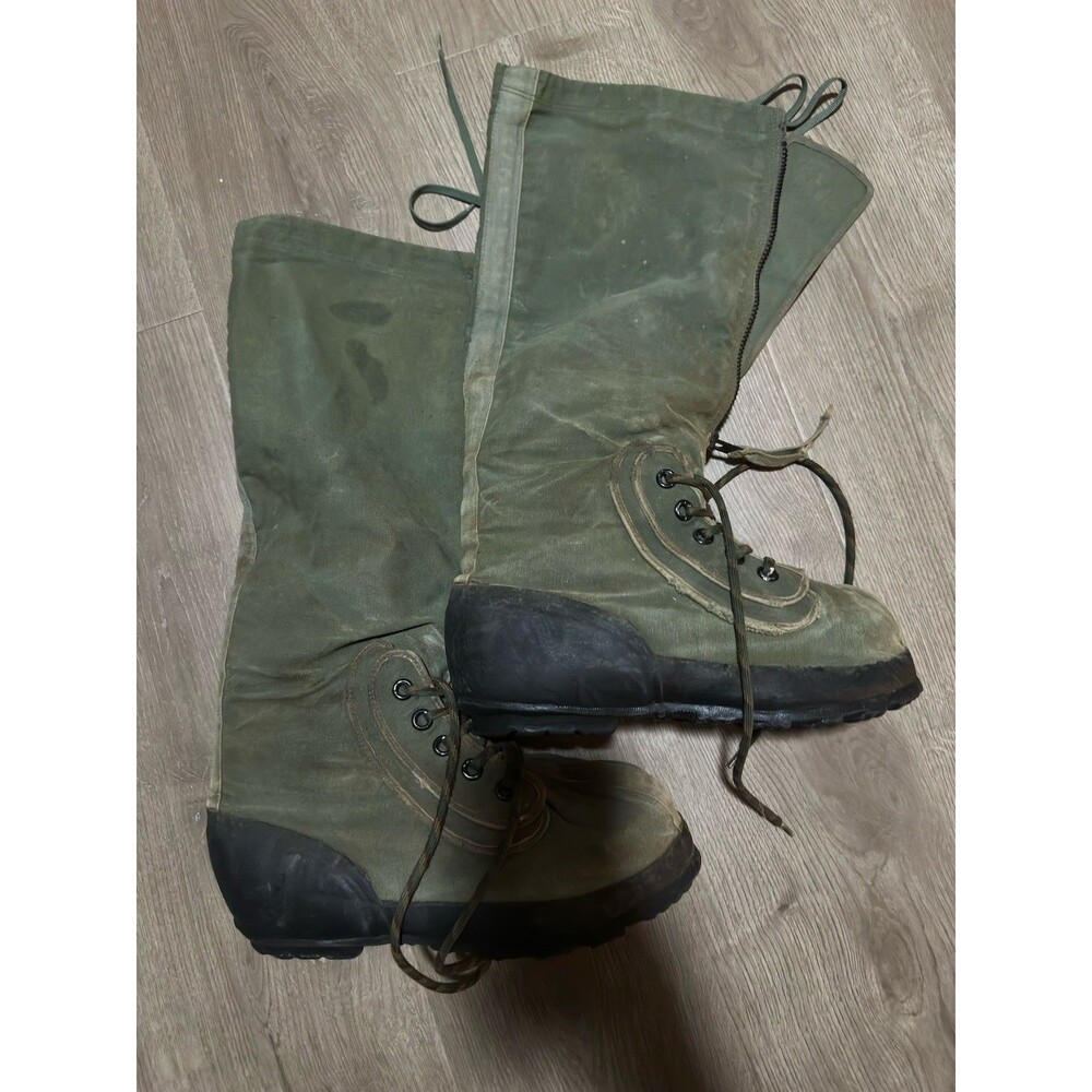 GI N-1B US Air Force Snow/Extreme Cold Weather Mukluks Boots USGI Sz Medium Used